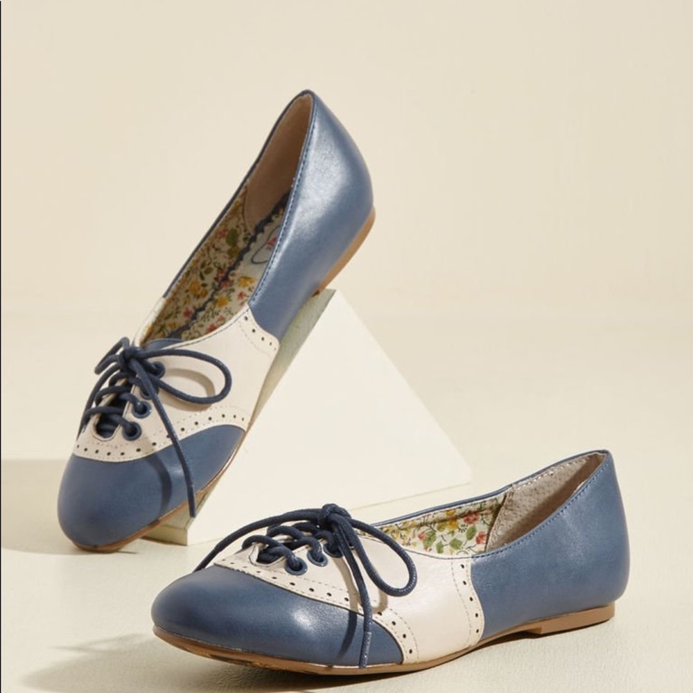 ModCloth Bettie Page Nancy Oxford Flat